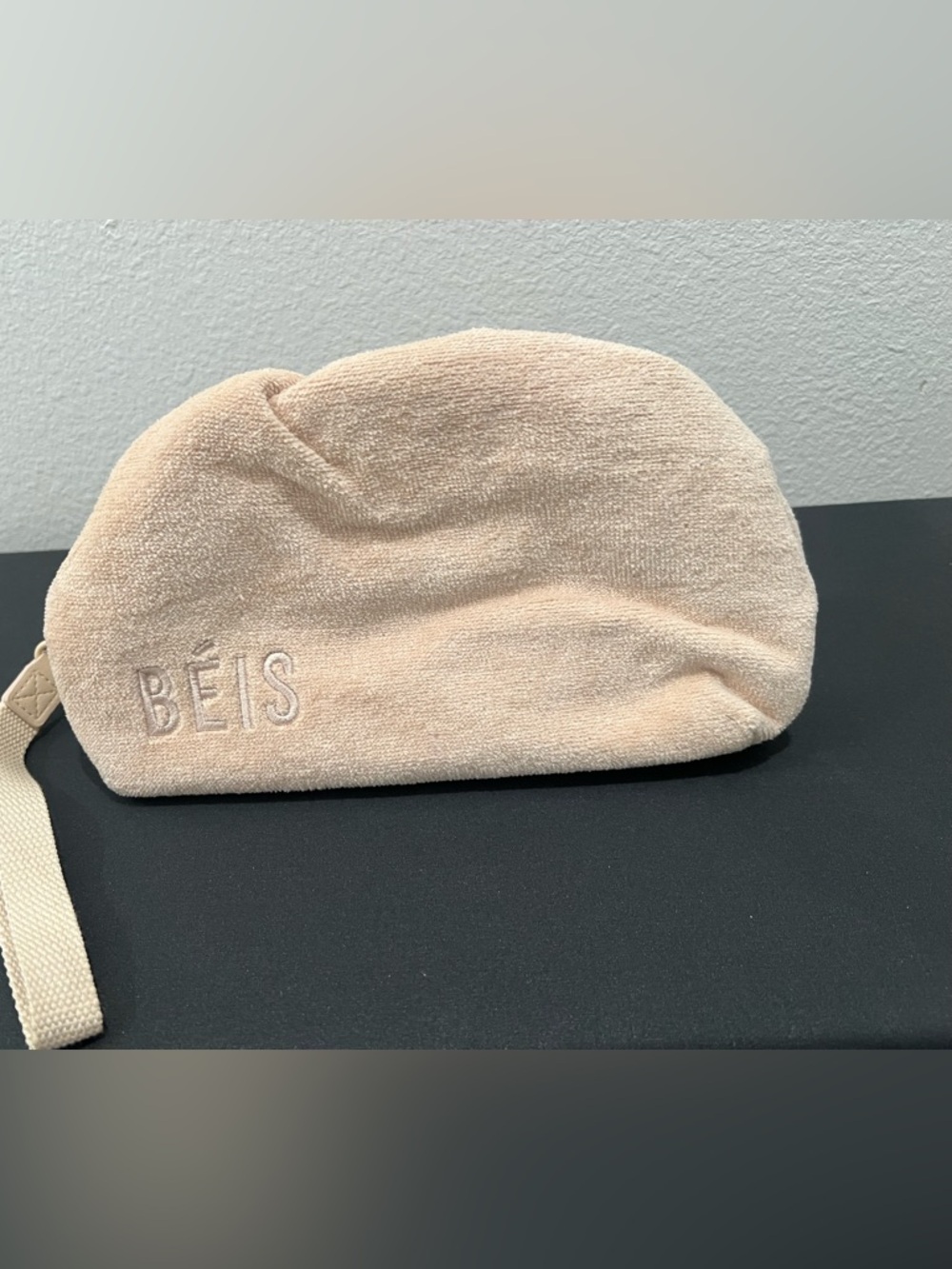 BEIS Plush clutch in Light Blush